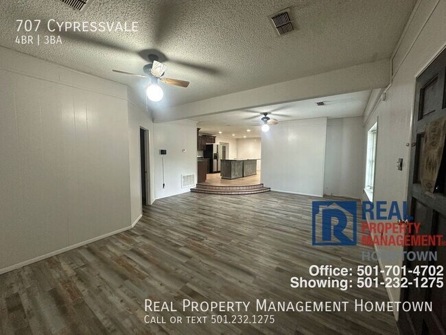 Building Photo - 707 Cypressvale-