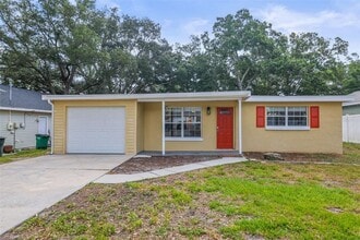 Building Photo - 2955 Bay View Dr
