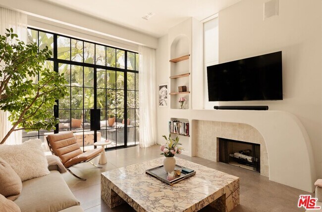 Foto del edificio - 2341 Wilson Ave