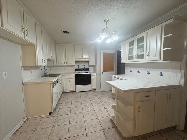 Foto del edificio - 3329 Roxana Rd