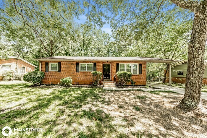 Primary Photo - 1129 Roebuck Lawn Dr, Birmingham, AL 35215