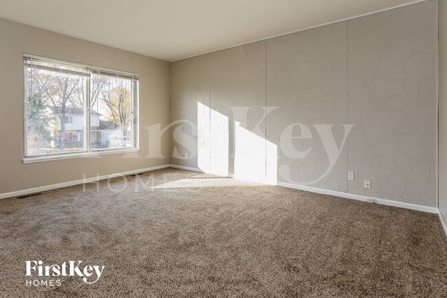 Building Photo - 136 Pacific Dr