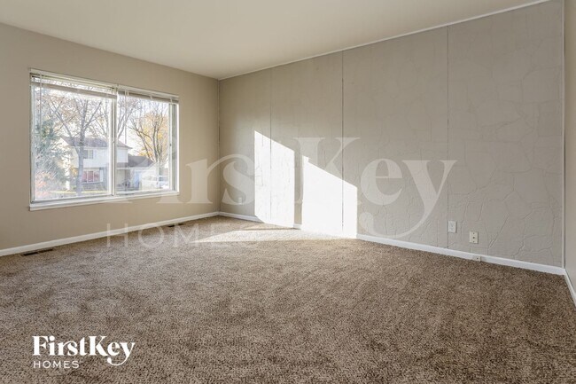 Foto del edificio - 136 Pacific Dr