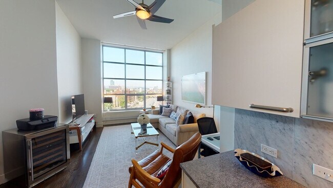 Photo - 360 Newbury St Apartment