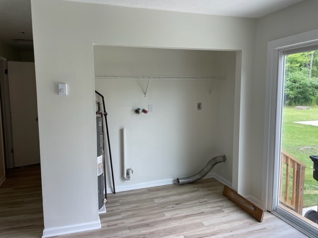 Washer/dryer hookup in kitchen - 7737 Ninevah Rd
