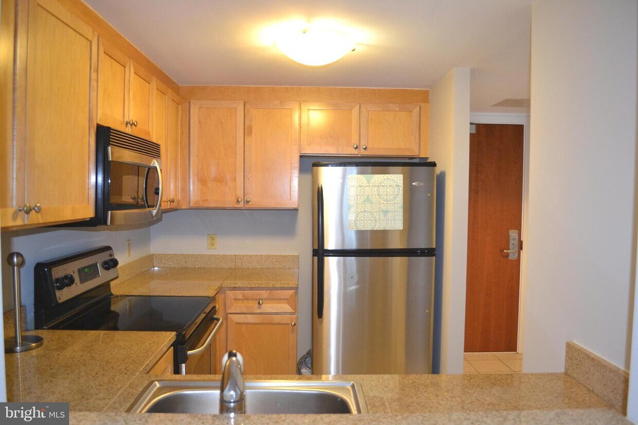 Primary Photo - 1150 K St NW