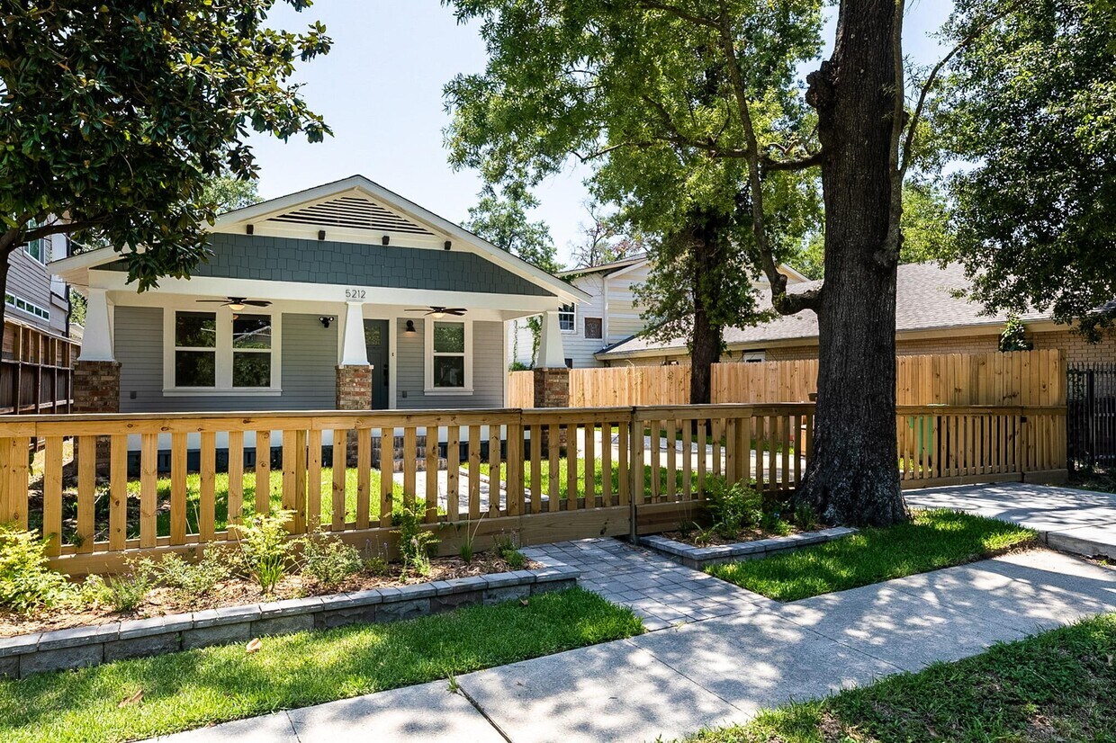 Foto principal - 5212 Noble St