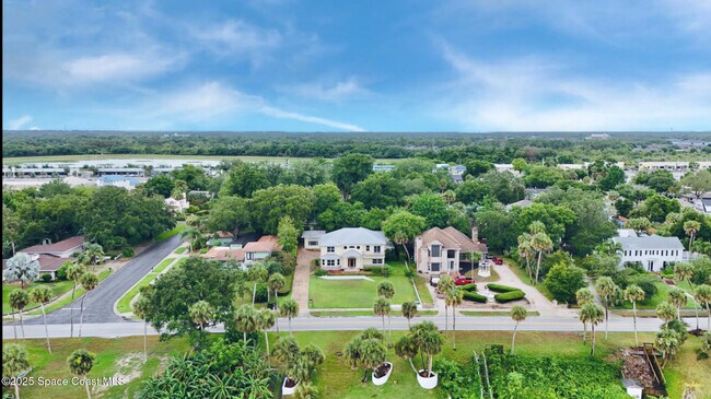 Foto del edificio - 1613 Indian River Dr