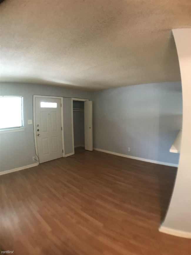 Building Photo - 5001 Bull Creek Rd