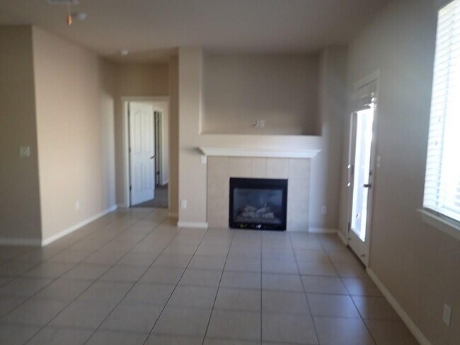 Foto del edificio - 14389 E Cave Ave