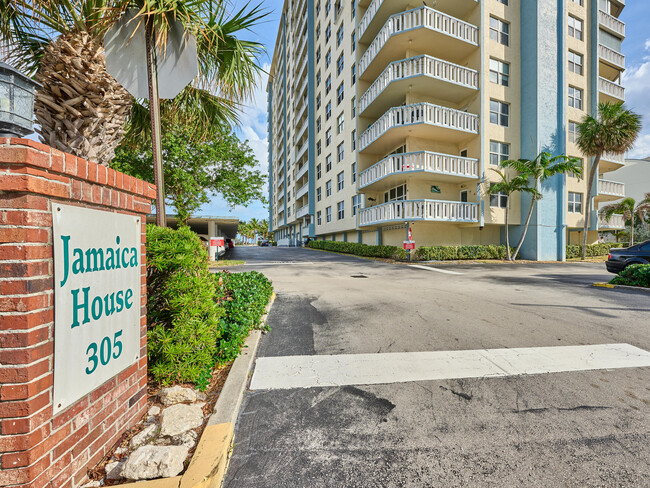 Foto del edificio - 305 N Pompano Beach Blvd