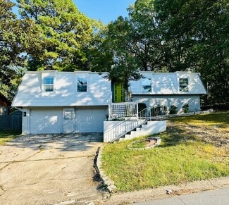 Building Photo - 1209 E Twin Lakes Dr