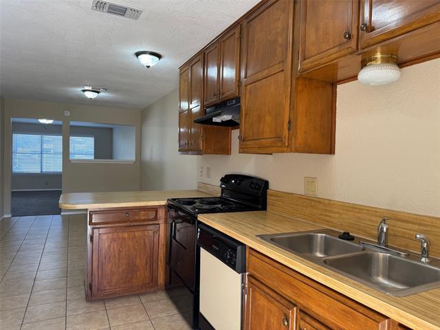 Foto del edificio - 1002 Harbor Lakes Dr