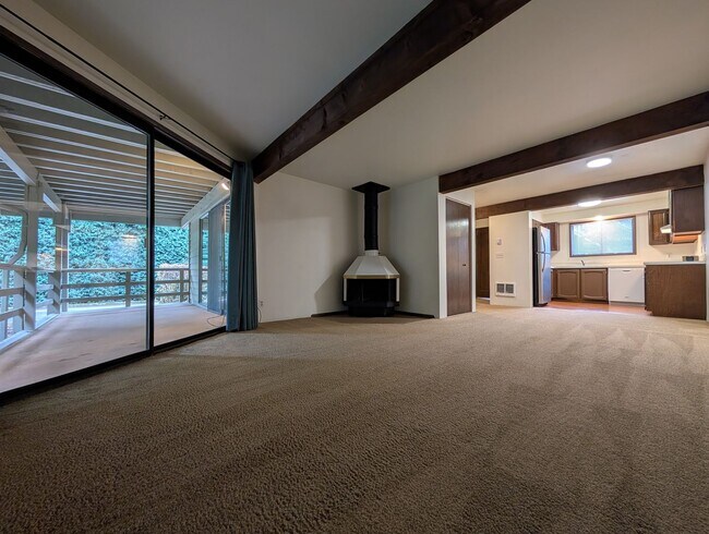 Foto del edificio - Great 2 Bedroom, 1-Bath Condo Near Eugene Country Club!