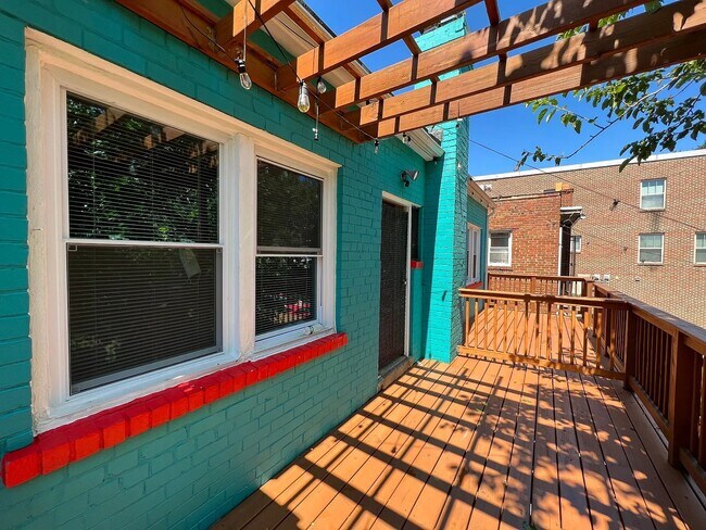 Foto del edificio - 1821 Providence St NE