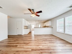 Building Photo - 11 Orion Star Ct