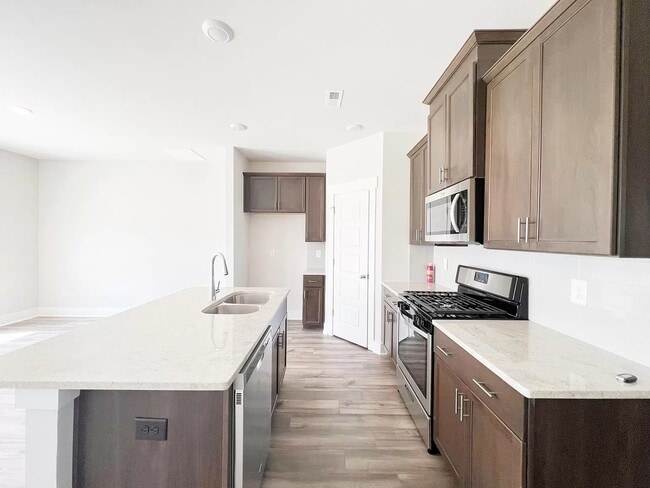 Building Photo - 4 Beachley Pl