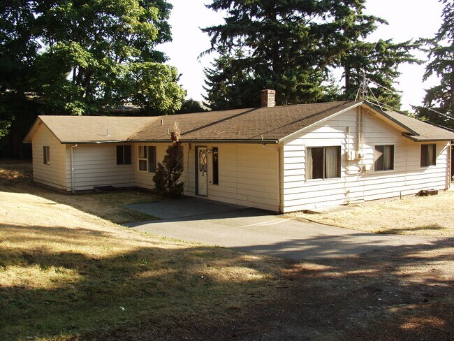 775 N 2 dúplex de apartamento n.º 2 - 775 N Oak Harbor St