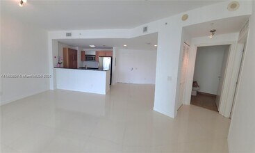 Building Photo - 300 S Biscayne Blvd
