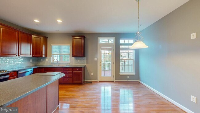 Foto del edificio - 4503 Hidden Stream Ct