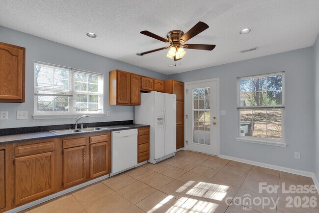 Foto del edificio - 6340 S Bend Ln
