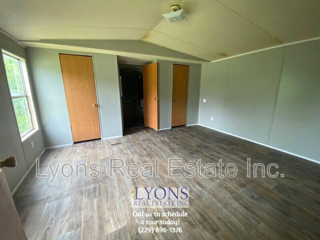 Foto del edificio - 506 Chamblee Dr