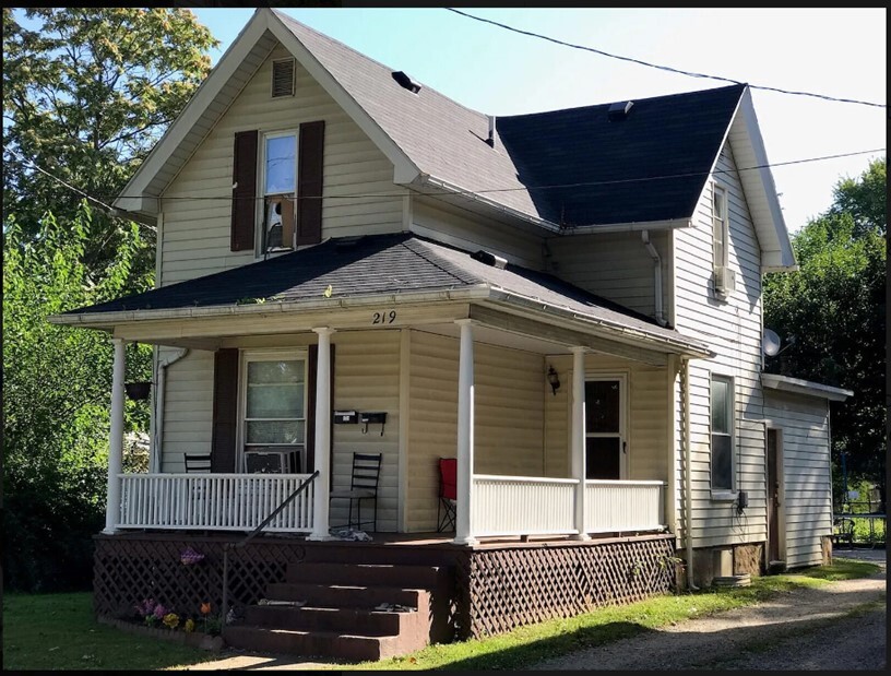 219 N Pleasant St Unit 219A, Jackson, MI 49202 Apartments in Jackson