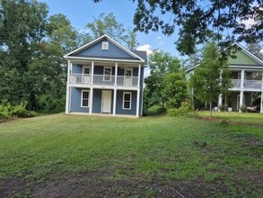 Building Photo - 2277 Pund Ave