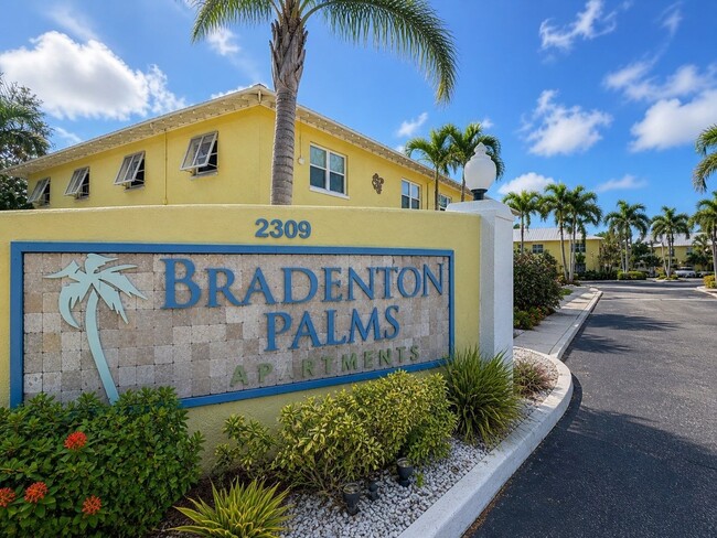 Building Photo - Bradenton Palms