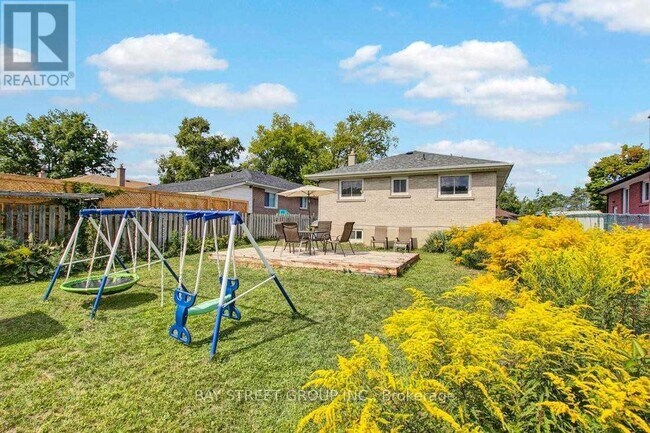 Building Photo - 23 Dalcourt Dr