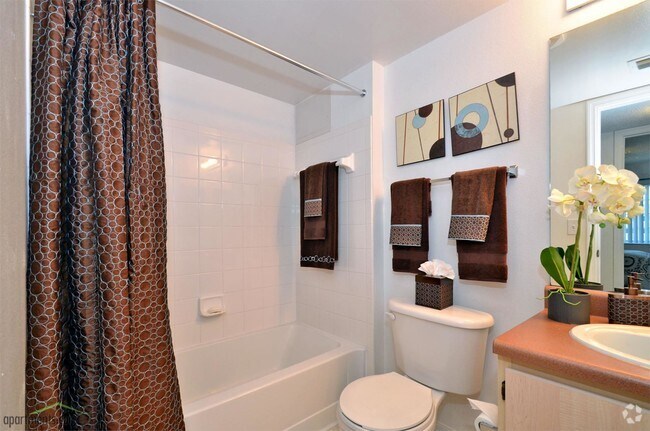 Baño - Carolina Club Apartments