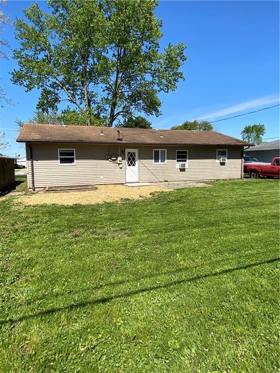 Building Photo - 2719 Falcon Dr