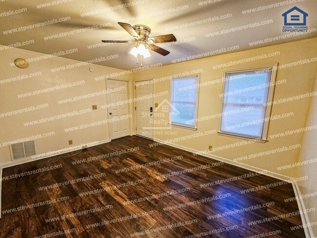 Building Photo - 500 Skyline Dr