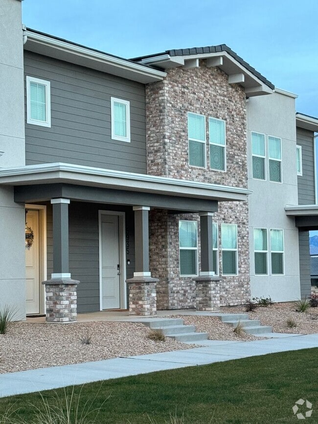 Building Photo - 5935 Orchid Cove
