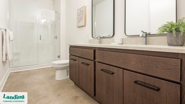 Foto del edificio - 300 S Broadway