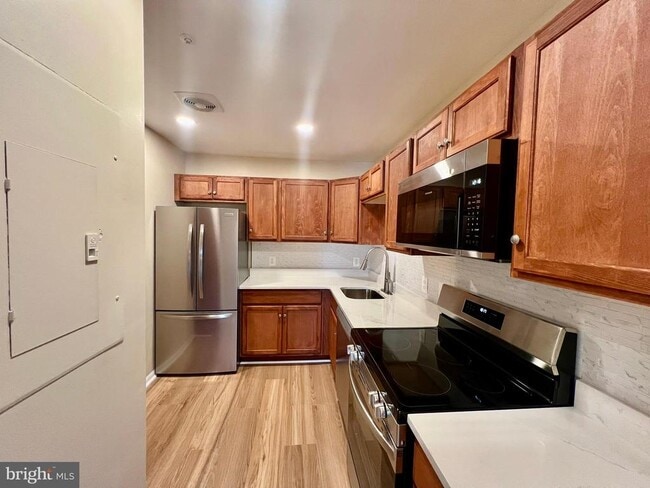 Building Photo - 7901 Badenloch Way