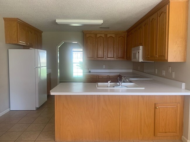 Building Photo - 117 Britt Dr