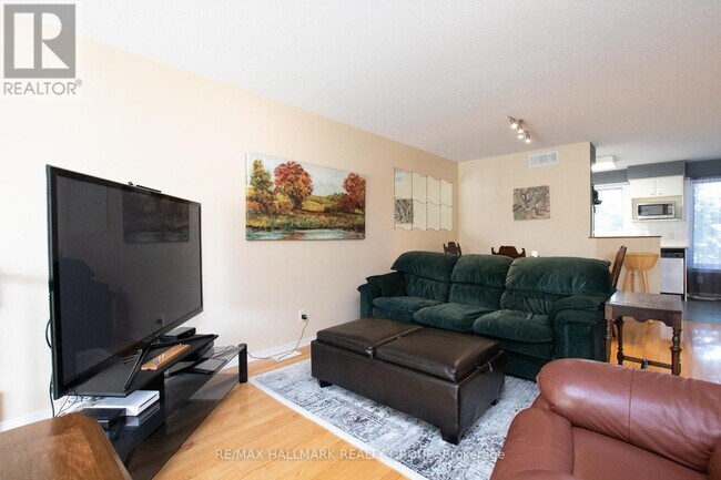 Building Photo - 1683 Blohm Dr