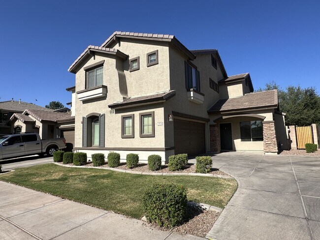 Building Photo - Spectrum in Gilbert