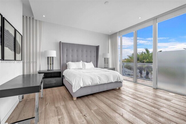 Foto del edificio - 9501 Collins Ave