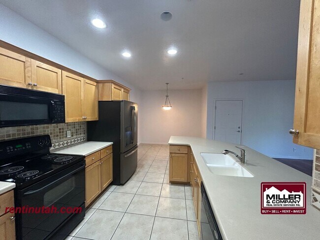 Foto del edificio - 4985 Kiska Ln