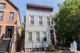 Building Photo - 1016 W Fry St