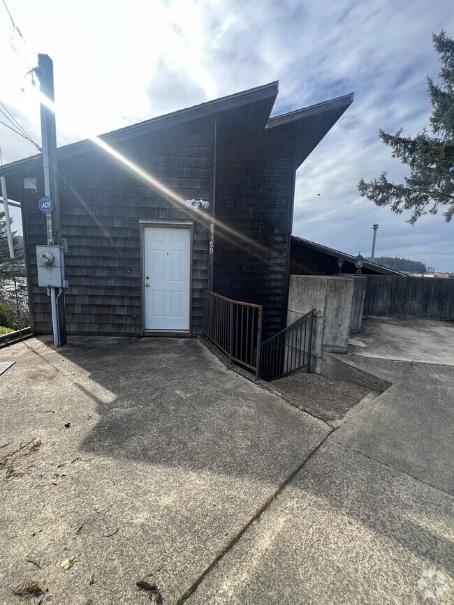 Building Photo - 91159 Cape Arago Hwy