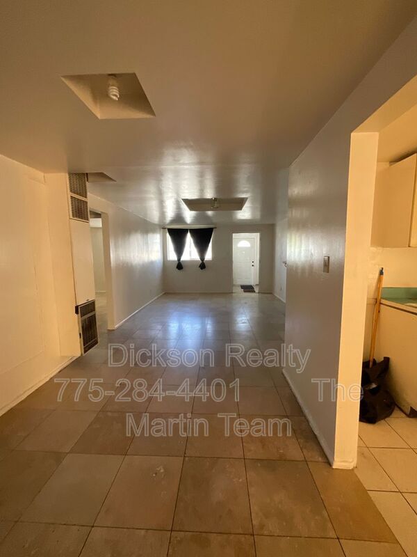 Building Photo - 550 Winston Dr