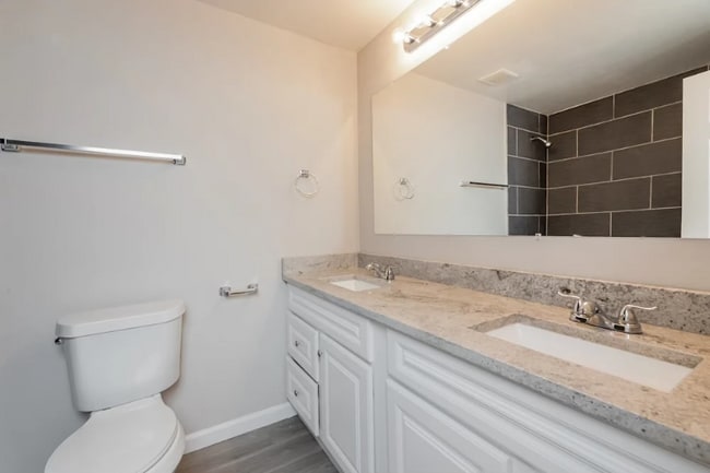 Foto del edificio - 9540 Meade St