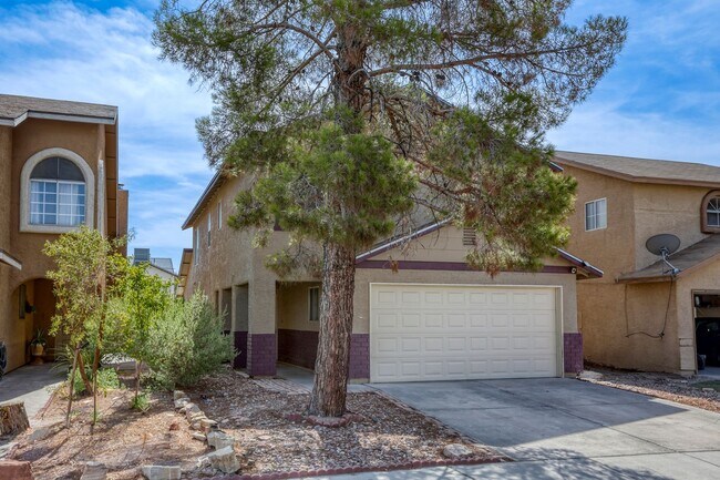Building Photo - Beautiful 4 bedroom POOL home close to Nellis AFB!