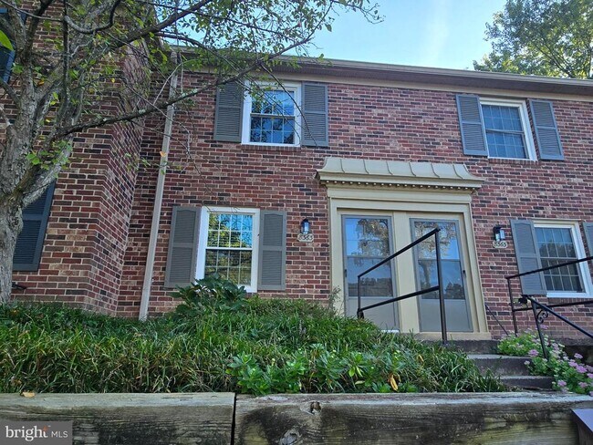 Foto del edificio - 8363 Dunham Ct