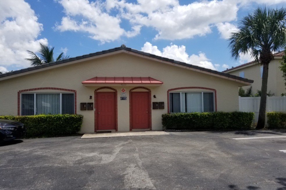 Primary Photo - 4115 Woodside Dr