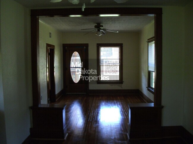 Foto del edificio - 630 E 4th St