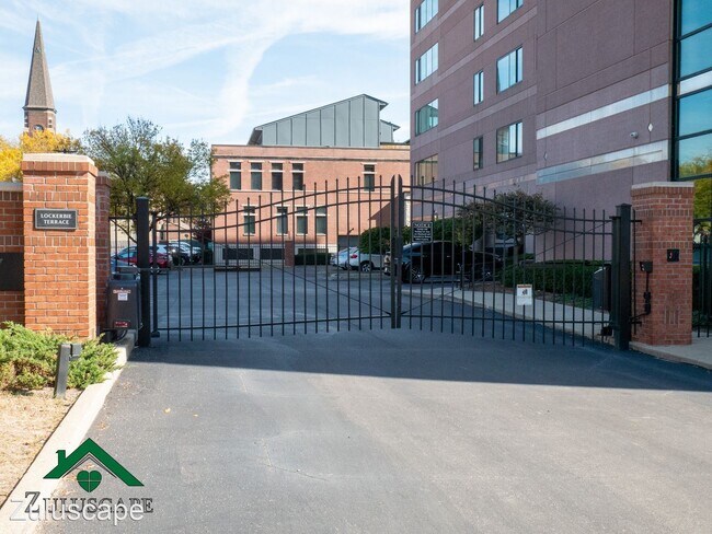 Building Photo - 2 br, 2 bath House - 225 N. New Jersey St....
